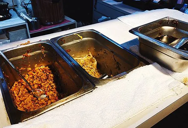 名門燒臘│超過四十年燒臘傳奇-中山區美食、伊通街美食推薦