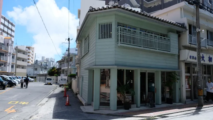 あおみどりの木（旧神谷薬局）