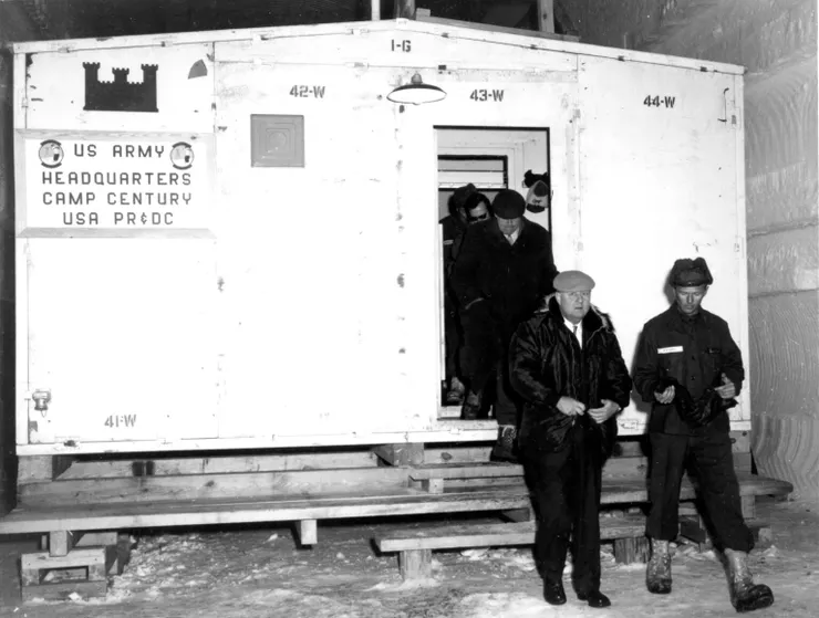 世紀營總部建於格陵蘭冰層之下