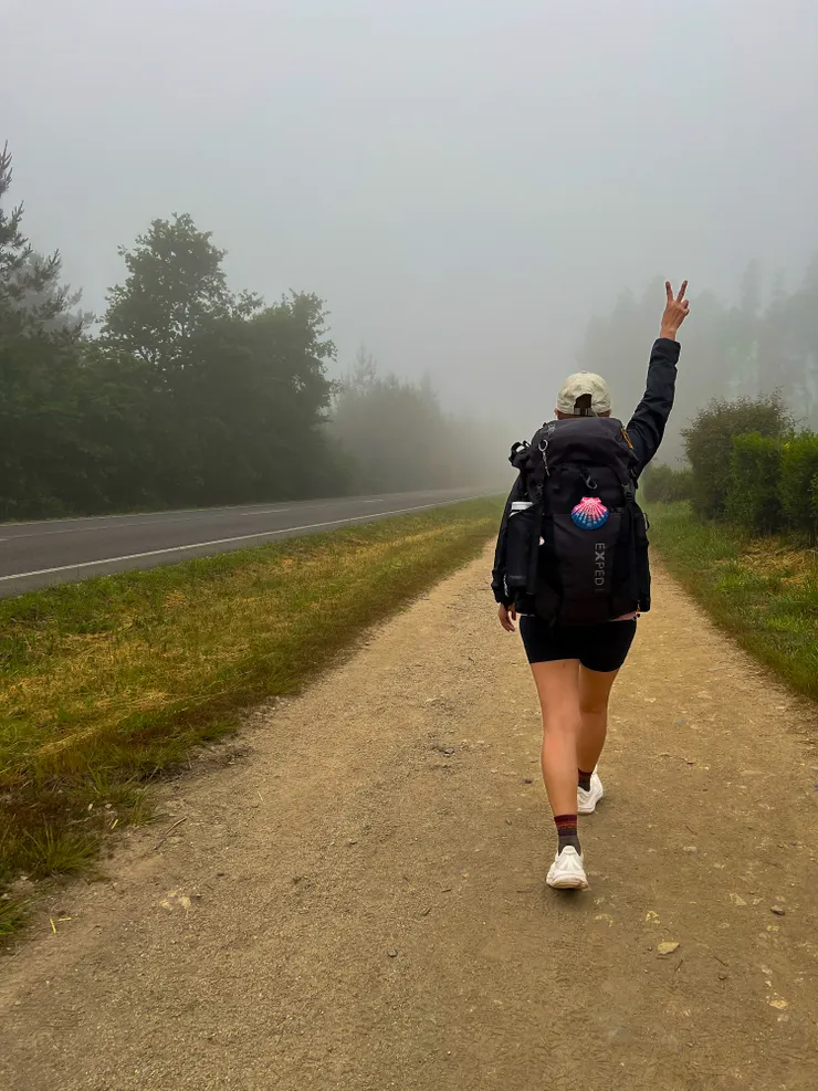 想到明天不用揹很重瞬間超開心～～🤣