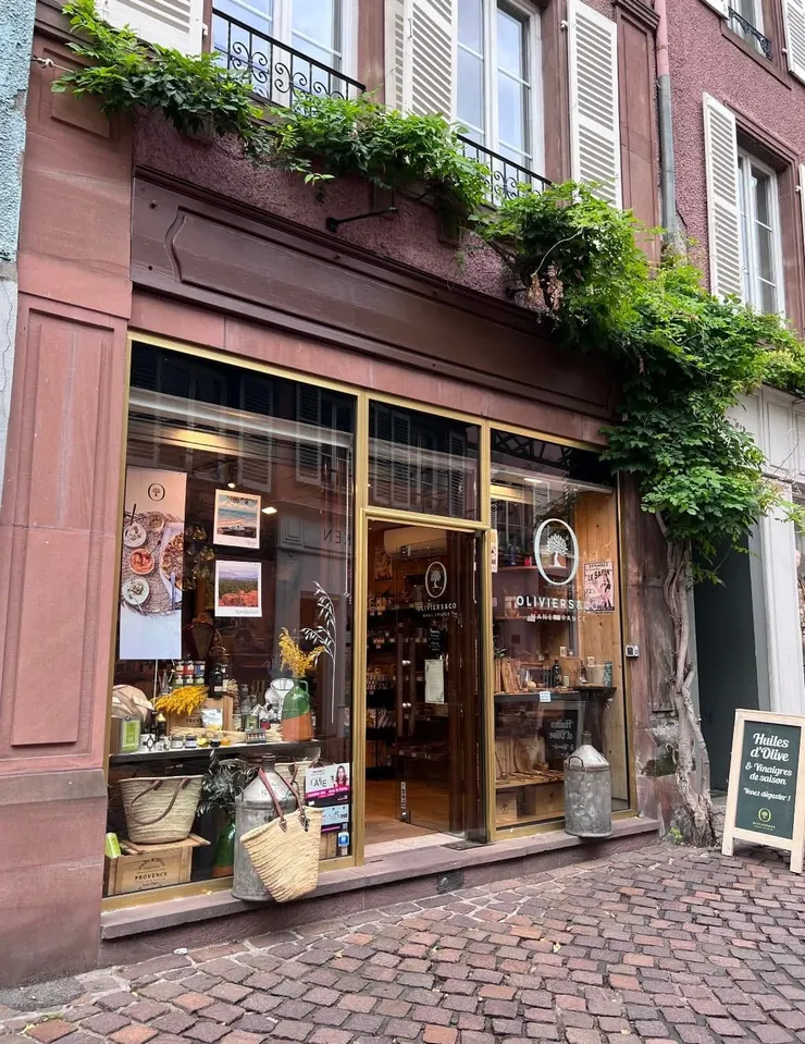 意志力薄弱，走進了店裏