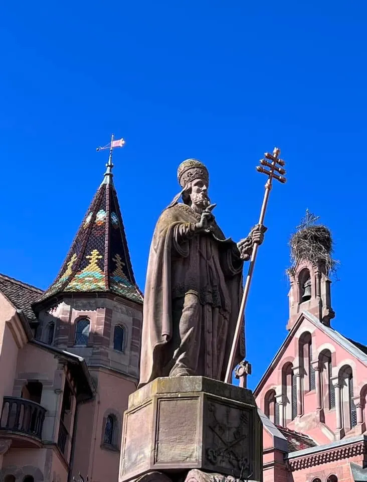 教宗利奧九世的雕像