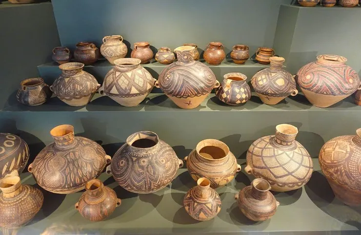 仰韶文化彩陶 ©Daderot/Wikimedia