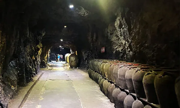 八八坑道主通道全貌