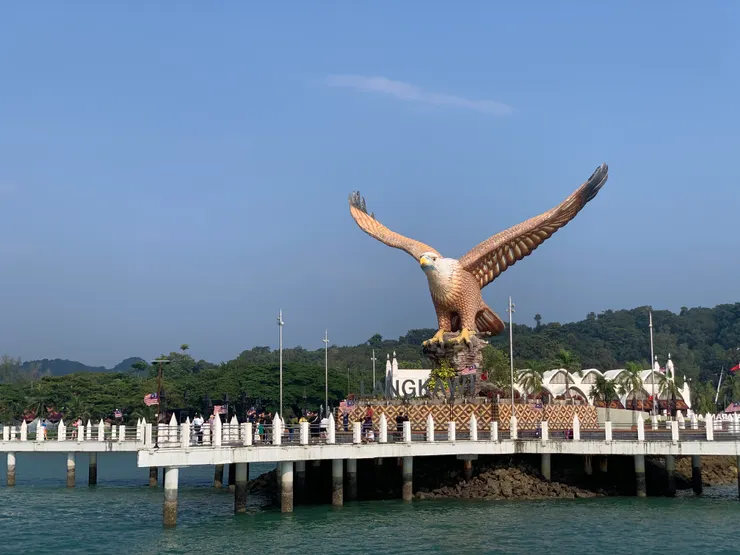 參加日落遊船，會先參觀eagle square