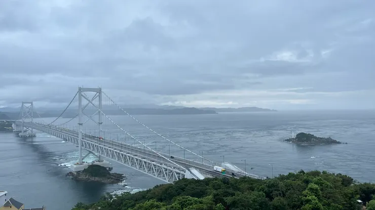 雖然天氣不是太好，但我覺得也不會到不美。