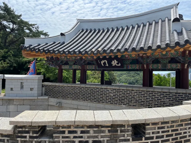 登上城門後的樣子。