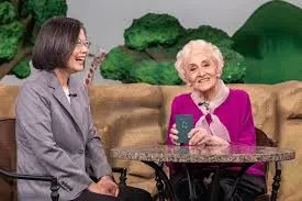 蔡英文前總統與彭蒙惠老師
