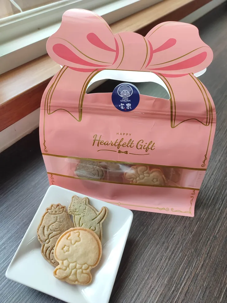 ▲超可愛的蝴蝶結禮袋～搭配可愛造型餅乾，送禮新選擇+1