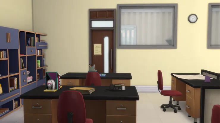 雖然我想過座位正對著門會不會挺不好,例如很受騷擾、開關門的風會很大等,但寸金呎土的環境只能這樣,上班也不是來享受。