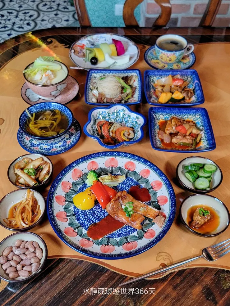 超浮誇豐盛華麗的水上明月早餐套餐