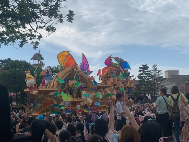 人好多，我都不知道我到底在拍什麼了。