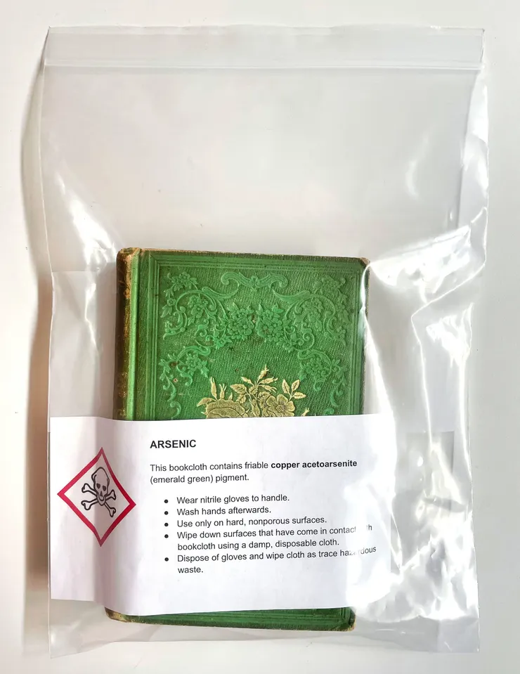 含有砷的綠色書籍(綠色的書封有毒),圖片來源:Winterthur Museum, Garden & Library