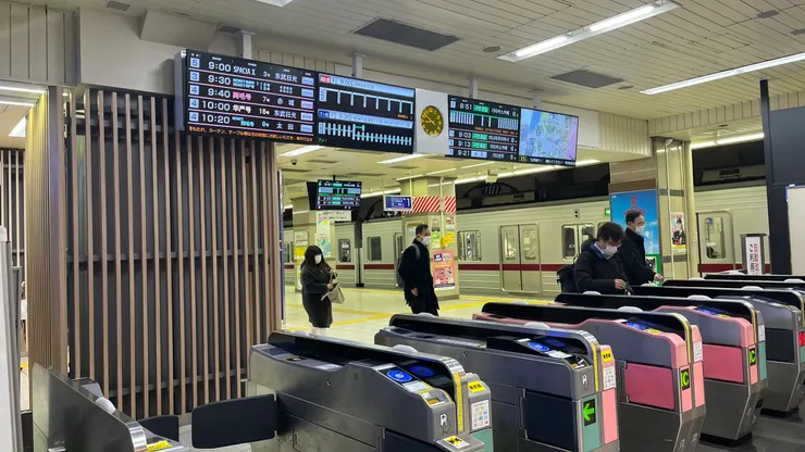 不過我們出示周遊券進站即可，不用刷卡喔。