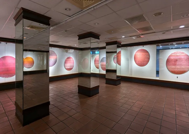 西元2025年4月15日，虹心球、空間與時間的對話。