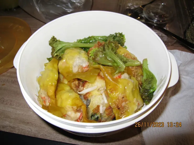 這些便是很特別的「魚肉餃」，我從沒見過可以做成這樣。我覺得是很有特色的食物，也讓我覺得很多事情和食物都不需要是我們見慣的樣子，換個成方法和模樣便會有很多驚喜。