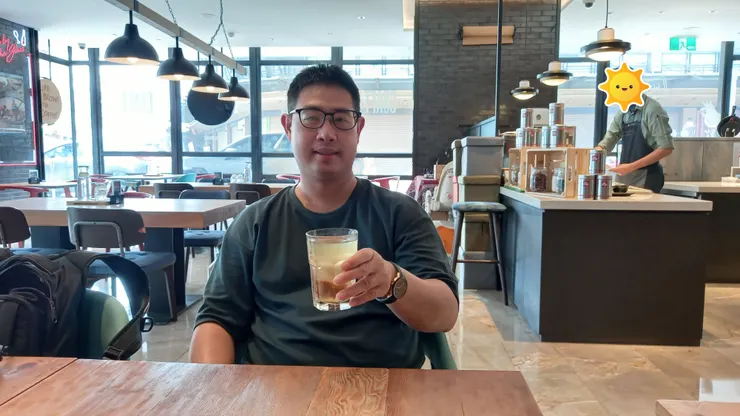 高雄中央公園英迪格酒店的飲料一杯居然只要一百元!好誇張好便宜!