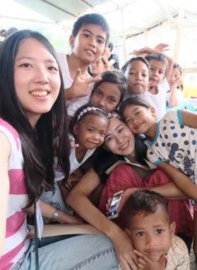 國際志工住進菲律賓當地人家，與孩子相處難忘回憶。（照片來源：Karen）