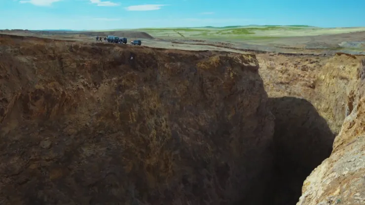 懸崖下是意想不到的「大秘寶」！