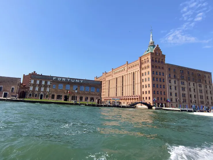 水上巴士海景 - Hilton，2024 年 11 月威尼斯深度遊的行程預計入住的旅館