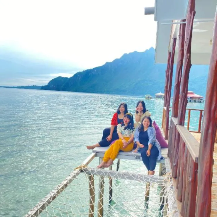 在Maluku住海上小屋，一晚$40美金起