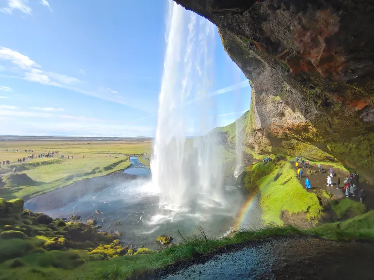 越來越接近瀑布，覺得只比杉林溪松瀧瀑布大一些。