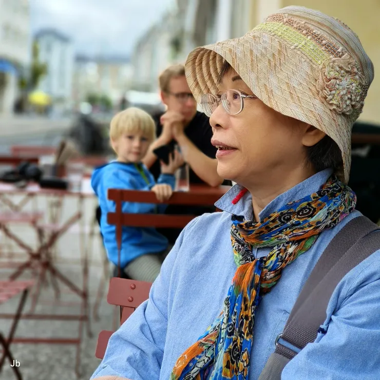 【寶拉餐廳很精彩不負網路評價！室內客滿，我們坐外面。】