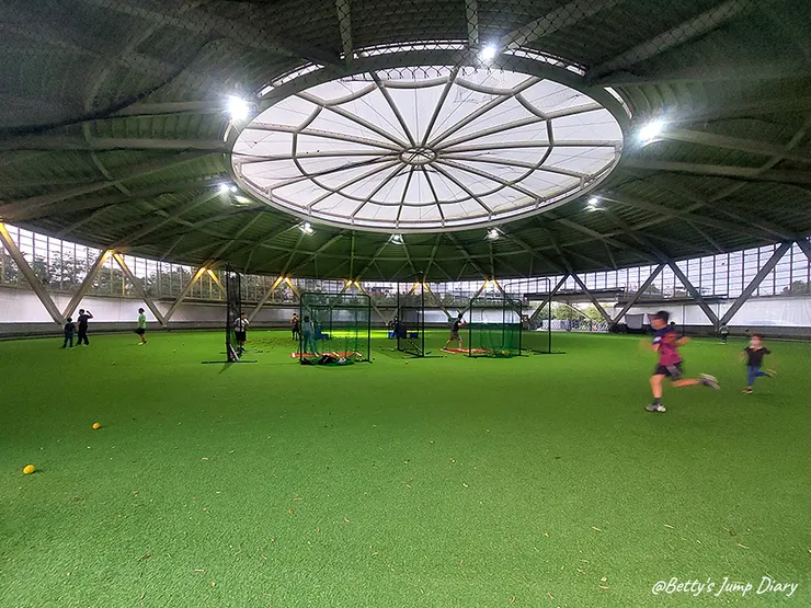 ▲名人堂花園大飯店-室內打擊練習場/ 圖片來源：Betty's Jump Diary