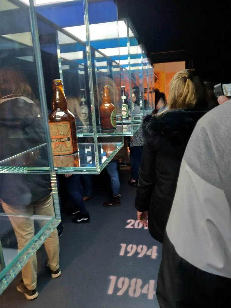 欣賞各時期的酒瓶