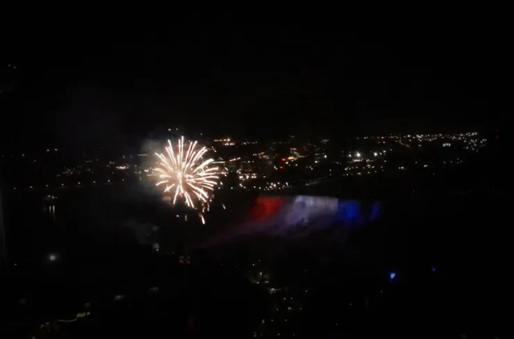 尼加拉瀑布的煙火秀