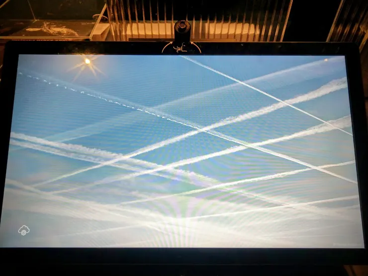 互動裝置,可在上面吹氣,下方畫面會跟著動