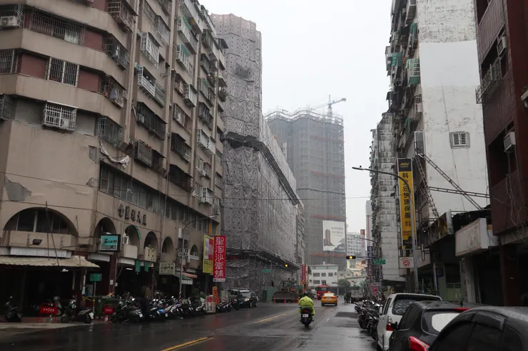 連結七賢路與大勇路的府北路