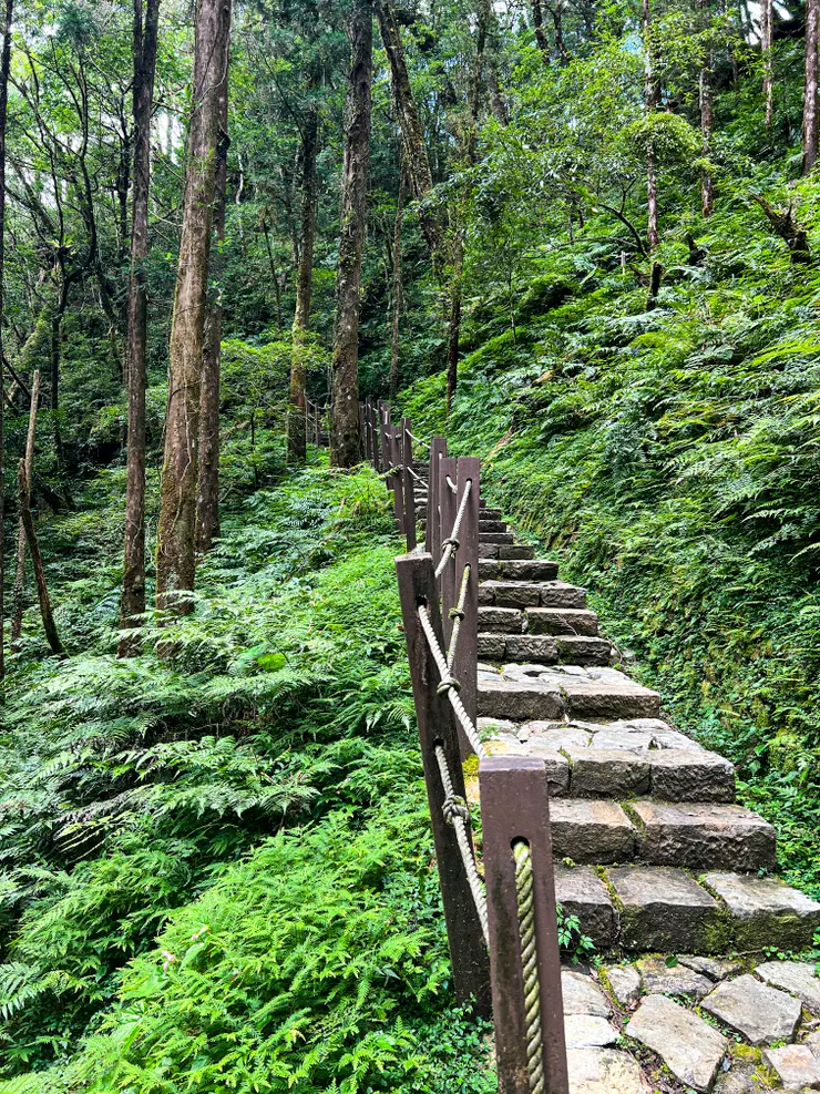 通往慈孝亭的步道