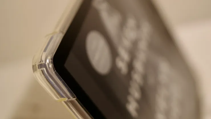 因此大多都裝著保護套