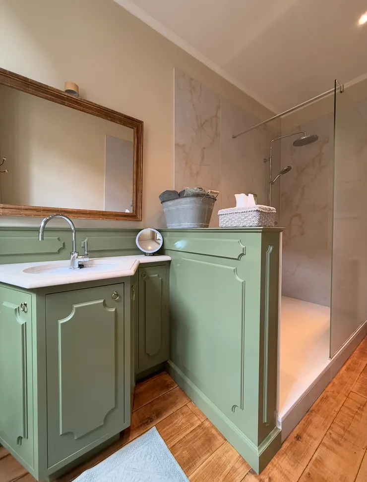 清爽乾淨的浴室