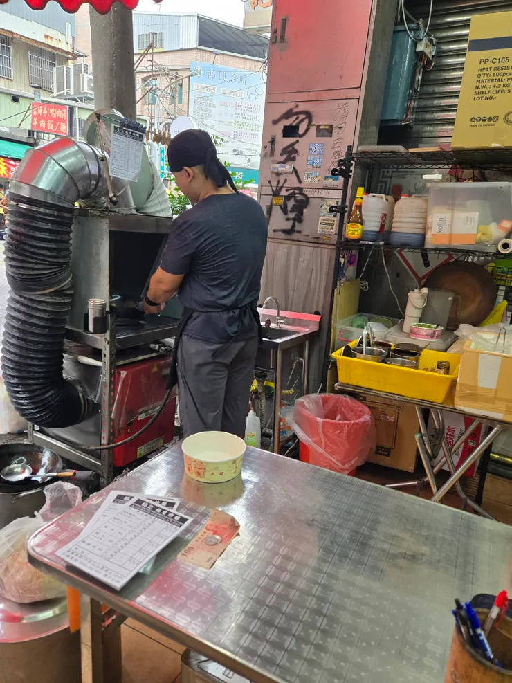 老闆都是自己一份份炒的