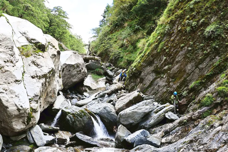 ▲原路折返中央尖溪山屋
