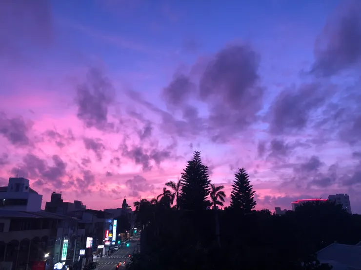 晚上的天空超夢幻！