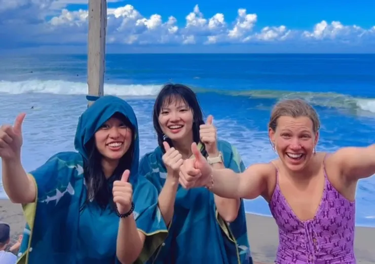 每天都有新朋友ε٩(๑> ₃ <)۶з