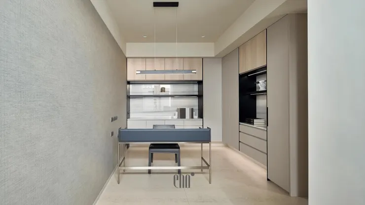 原作品連結：藝瓦設計品牌，定潮6F，書房系統書櫃