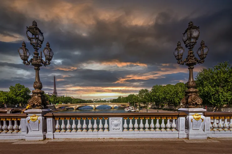 一盞路燈的聯想-圖片來源：Pixabay