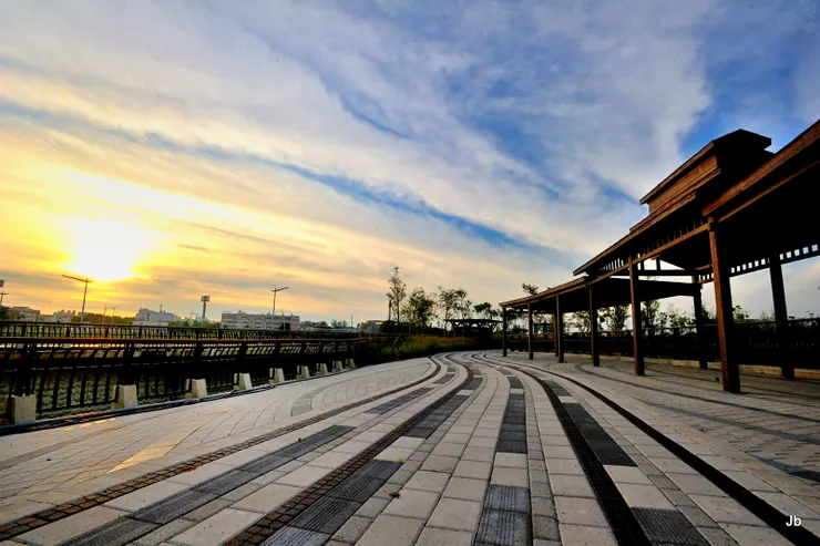 我懷念不被遮蔽的雲天視屏