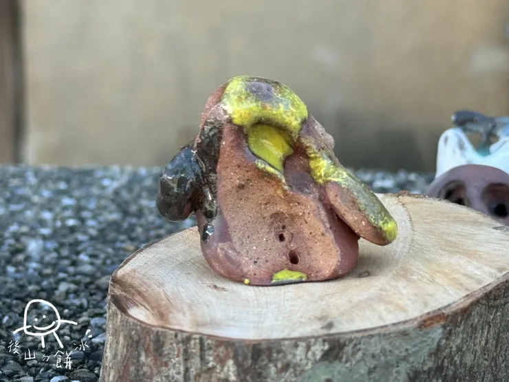 餅看到成品有點小失落，他覺得這不是好看的貓頭鷹。我說我覺得他是最特別的貓頭鷹我非常喜歡。