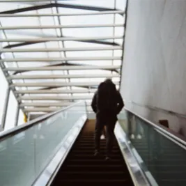 飄雨的小鎮的沙龍