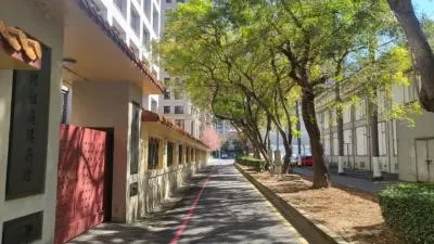 右是聲色場(李建崑攝影)