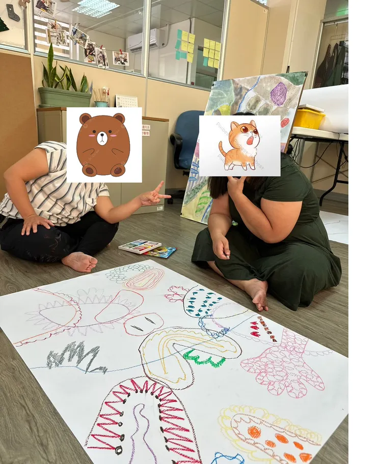 我們剛開始畫時，工作人員幫我們拍的照片