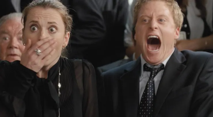 賽門身上的迷幻藥效果就是引燃的火柴棒