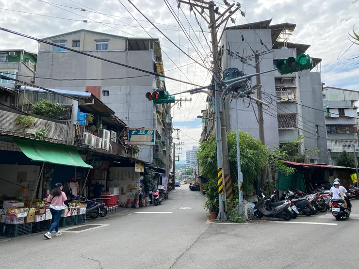 景隆街為昔日的輕便車十五分線的路線