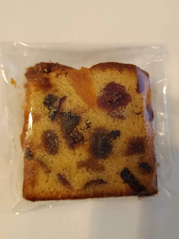 果乾磅蛋糕(售價240円)