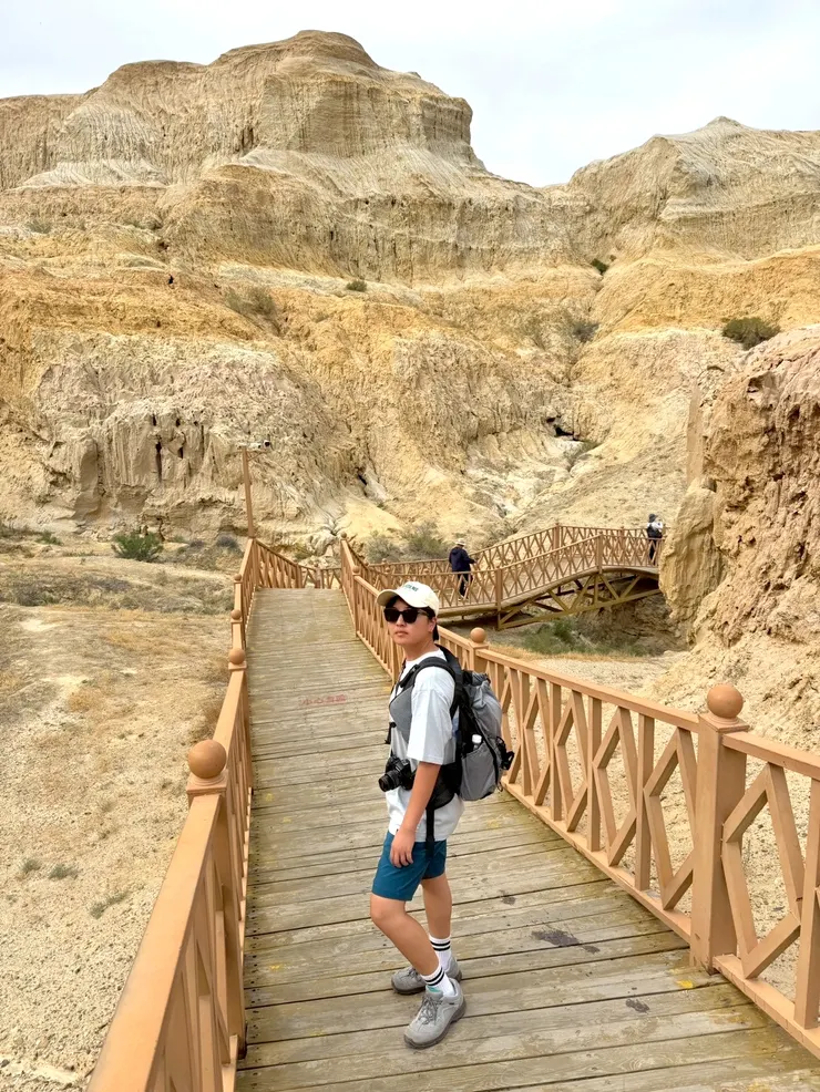 海上魔鬼城是小眾景點,遊客較少可寧靜欣賞壯闊的美景